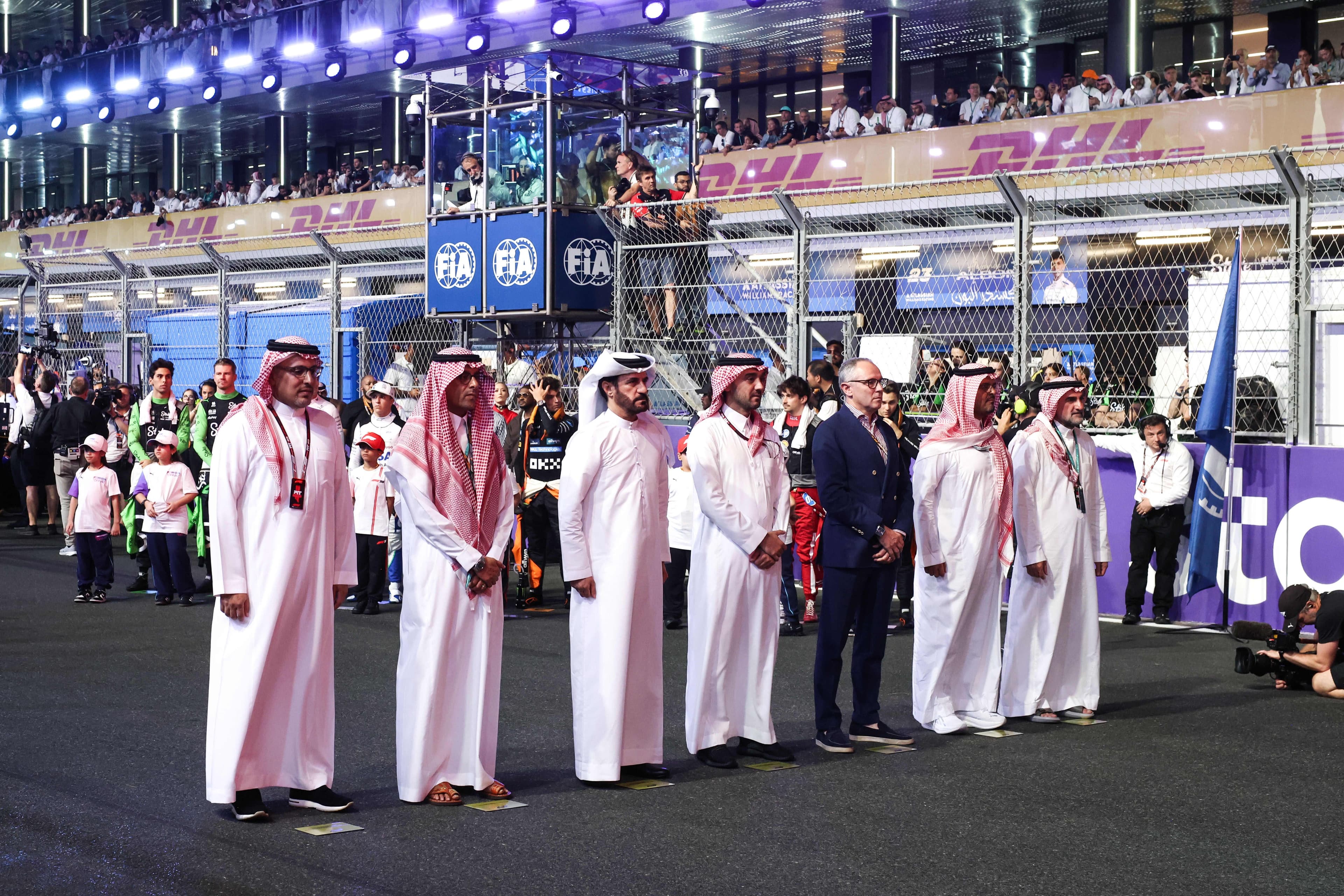 Formula 1 Considers European Season Finale as Middle East Uncertainty Continues